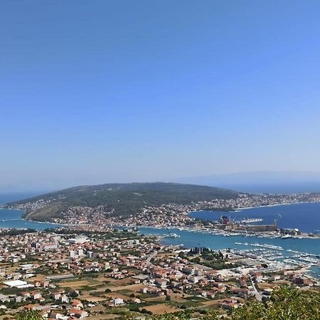 Roso Apartment With Sea View 特罗吉尔 外观 照片