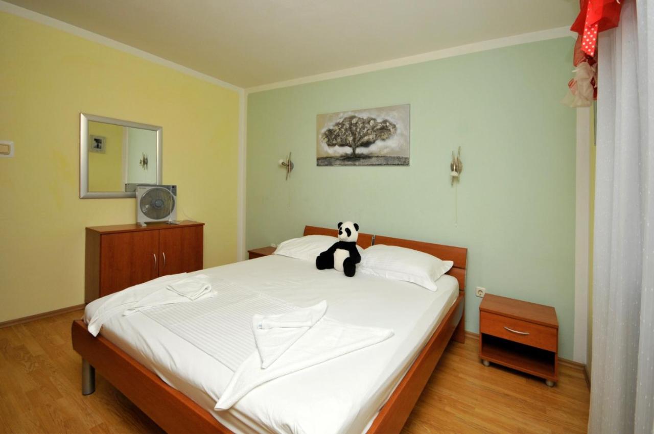 Roso Apartment With Sea View 特罗吉尔 外观 照片