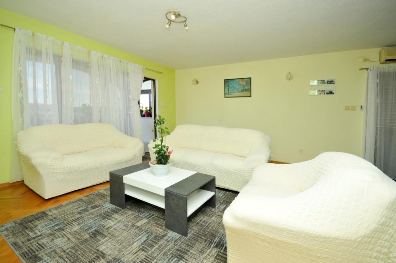 Roso Apartment With Sea View 特罗吉尔 外观 照片