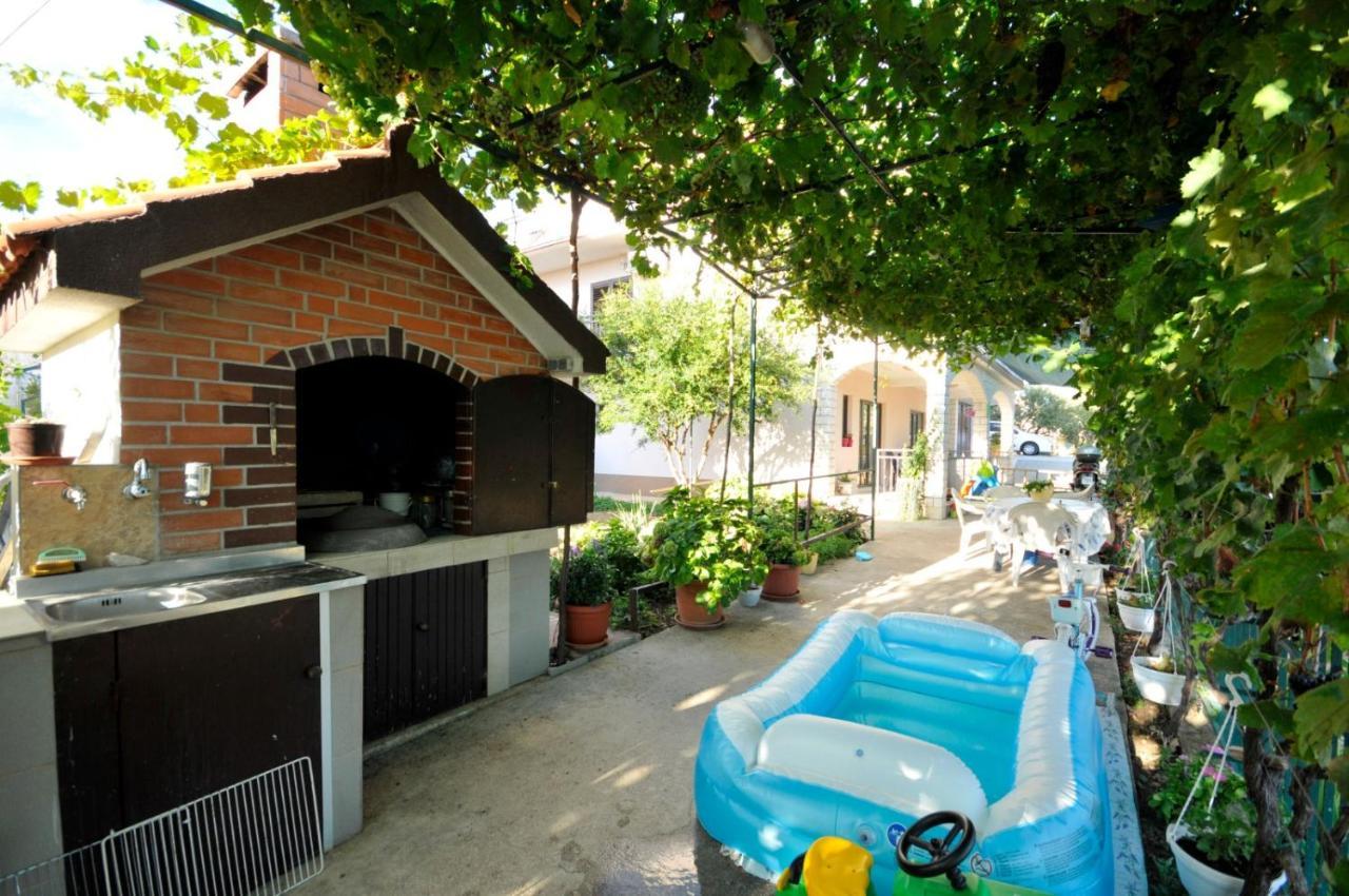 Roso Apartment With Sea View 特罗吉尔 外观 照片