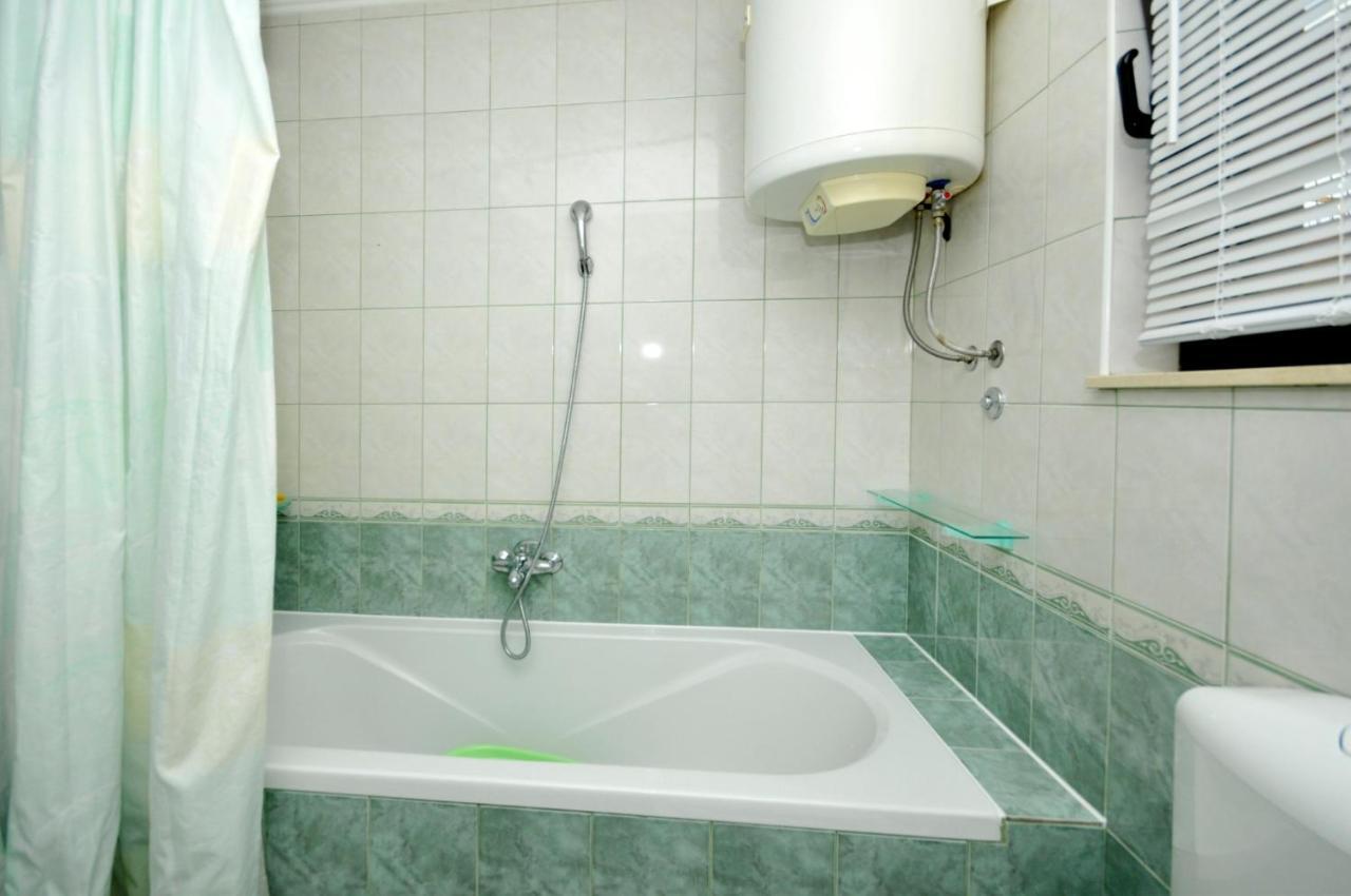 Roso Apartment With Sea View 特罗吉尔 外观 照片