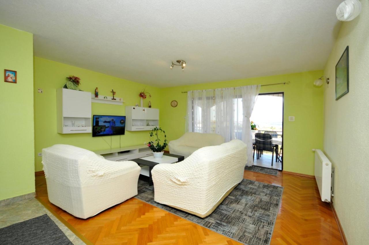 Roso Apartment With Sea View 特罗吉尔 外观 照片