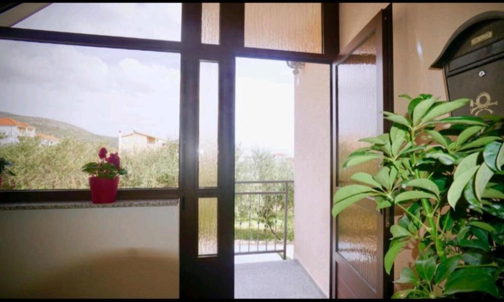 Roso Apartment With Sea View 特罗吉尔 外观 照片